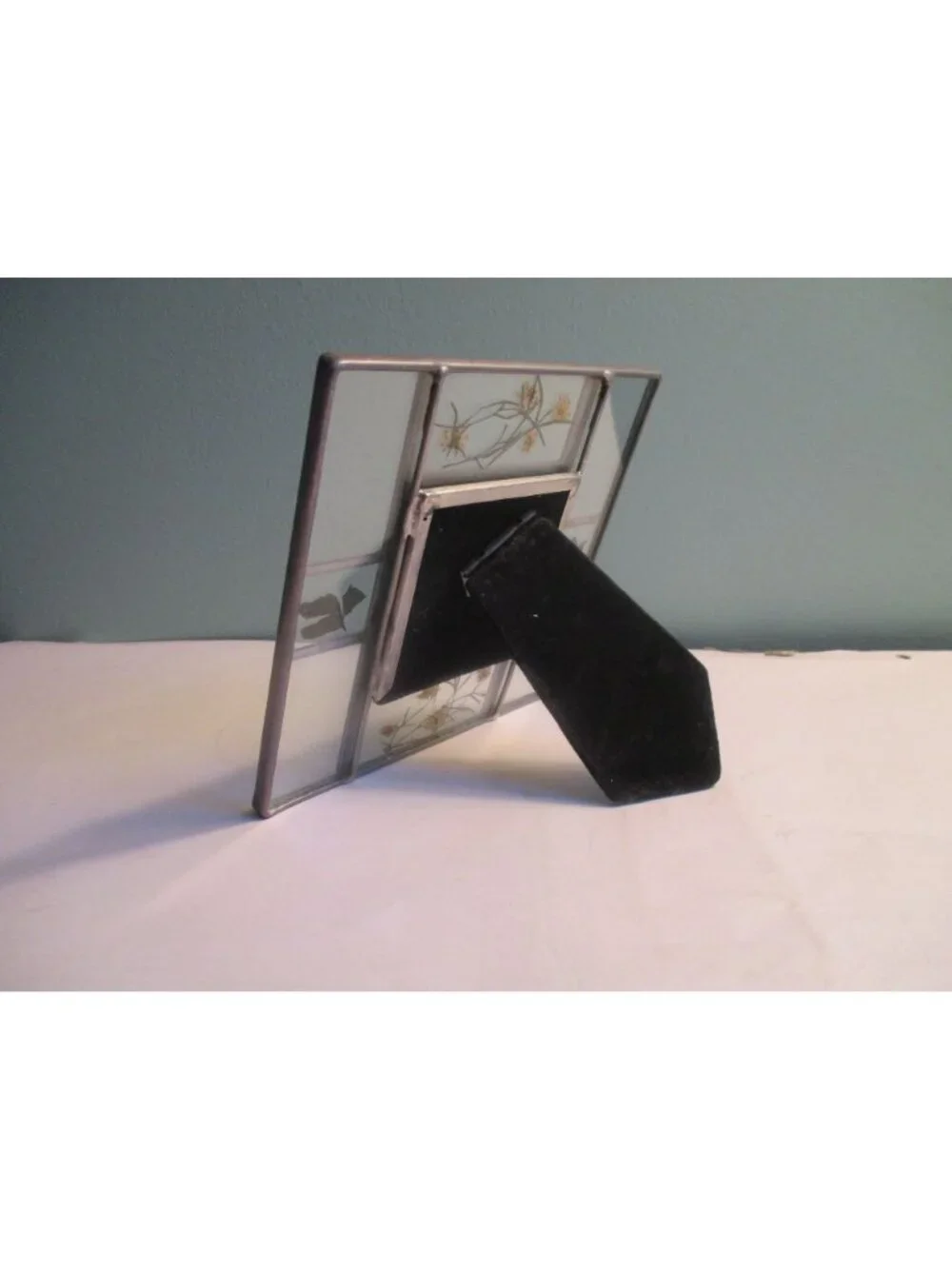 *Carr Pressed Glass Photo Frame With Floral Design